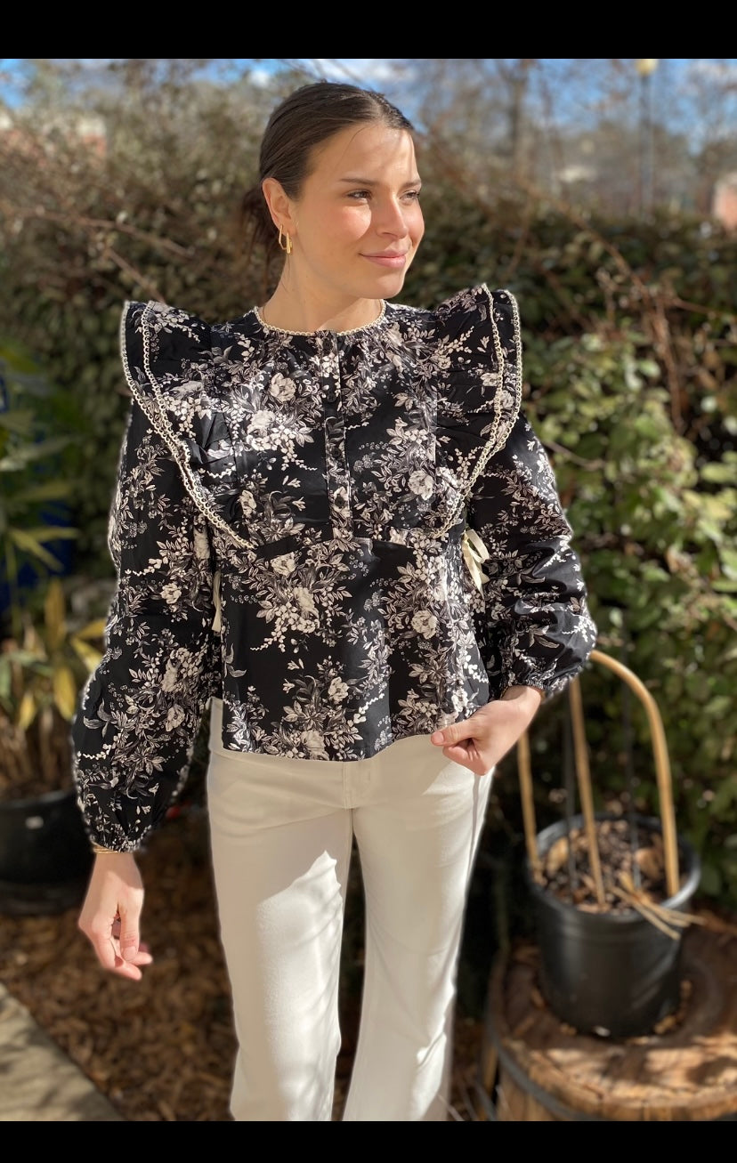 Listicle White Kick flair Jeans