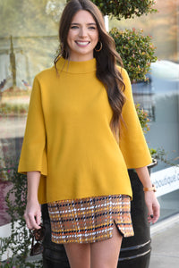 STAND OUT SWEATER -MUSTARD