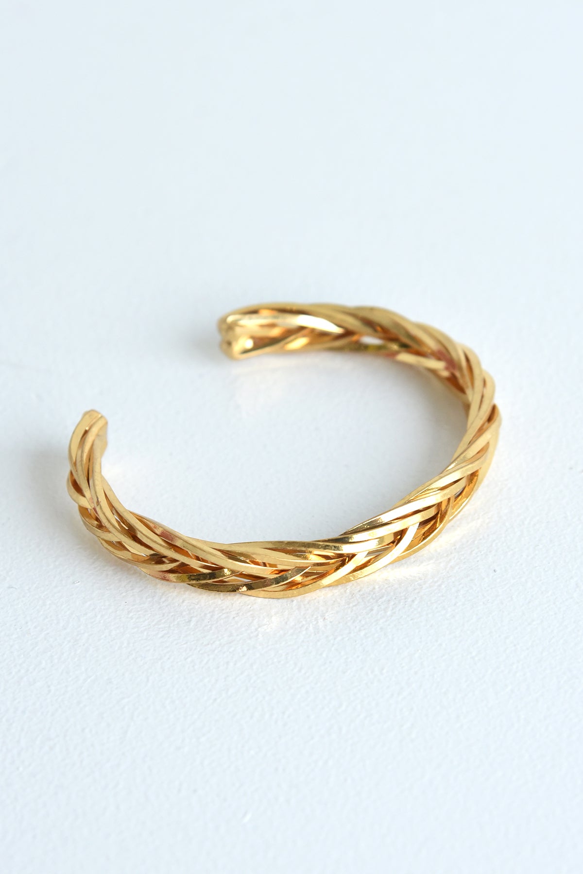 TWISTED CUFF BRACELET