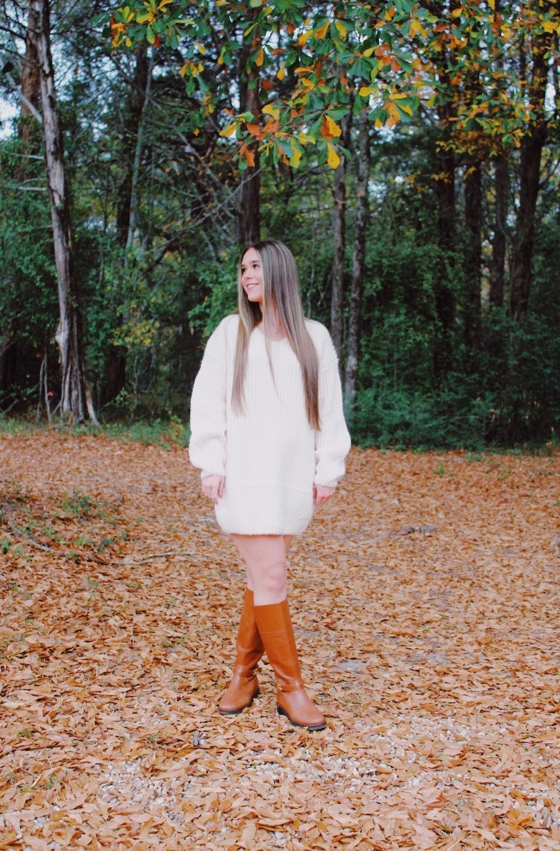 CREAM SWEATER DRESS