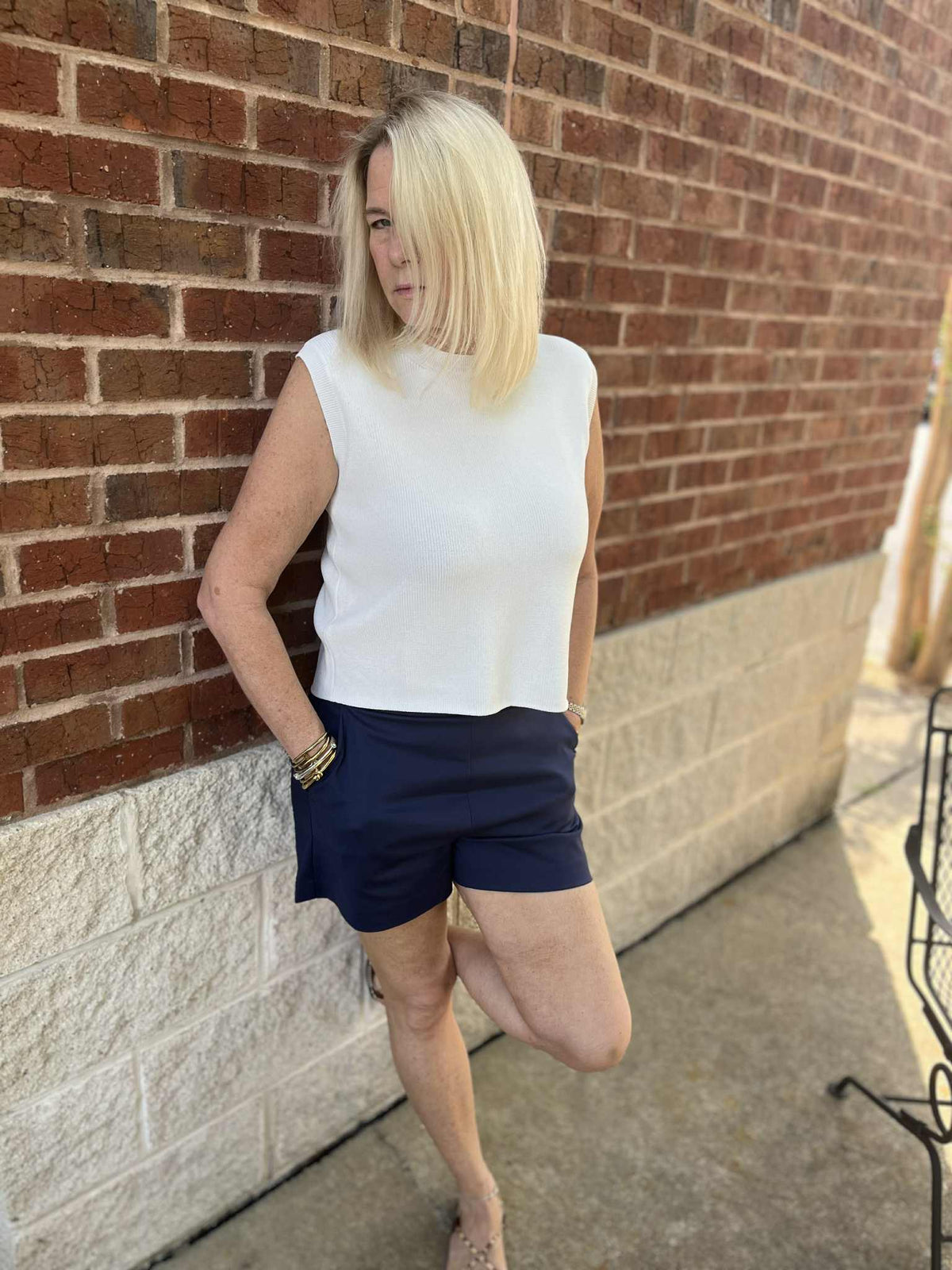 White-V-NECK TOP