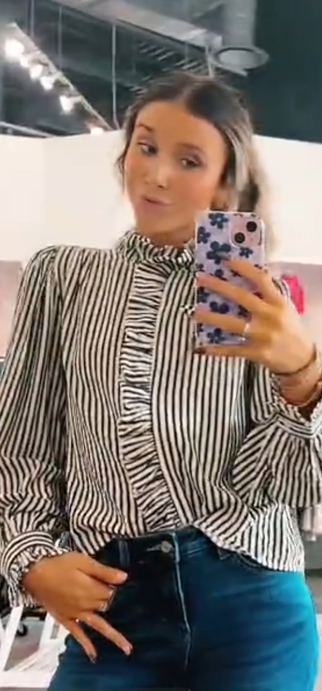 BLACK STRIPED COLLAR BLOUSE