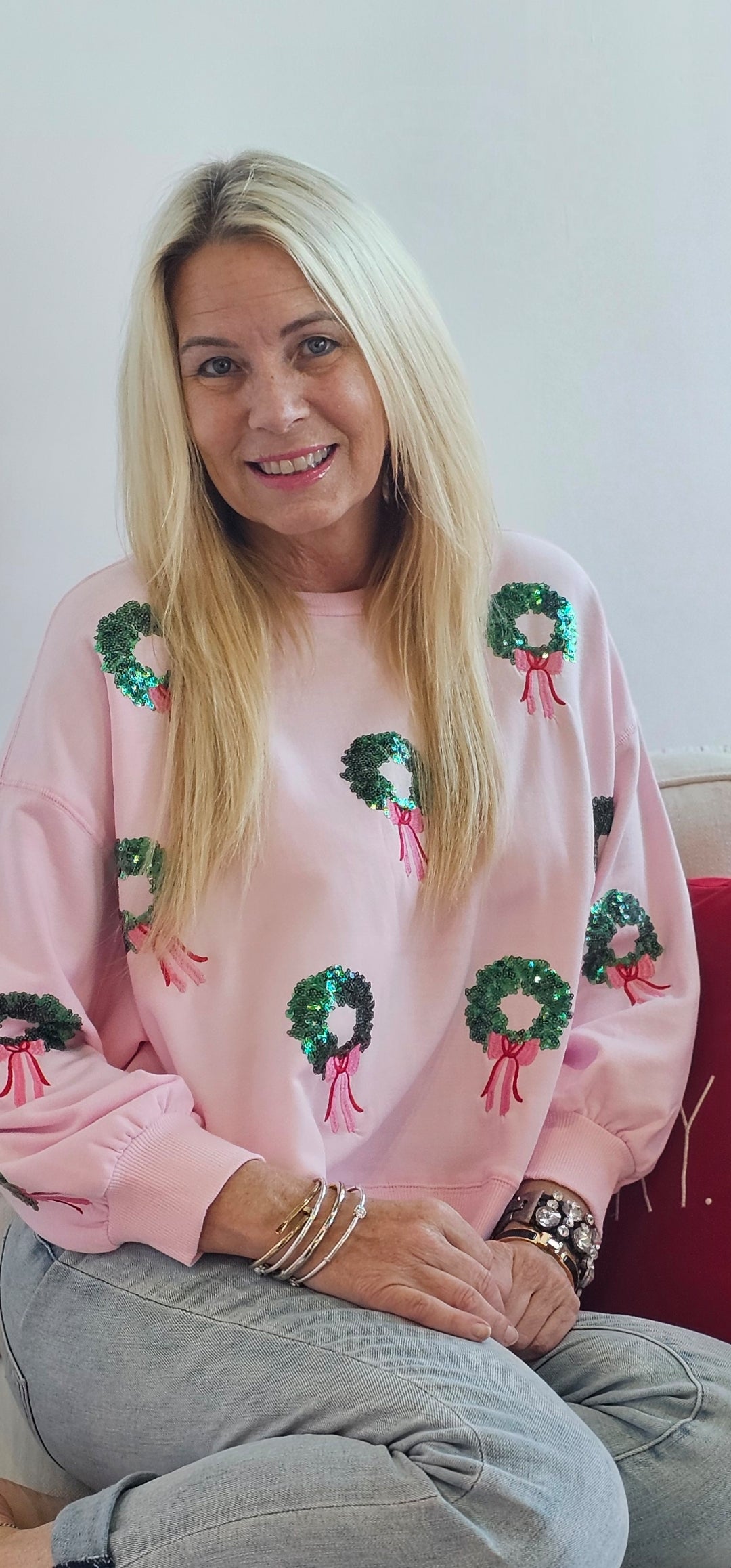 LIGHT PINK WREATH SWEATER