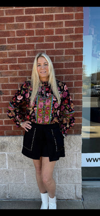 BLACK FORAL TOP