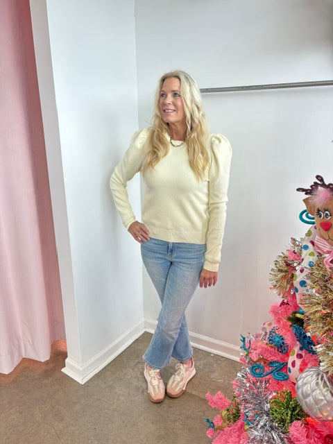 CREAM SWEATER