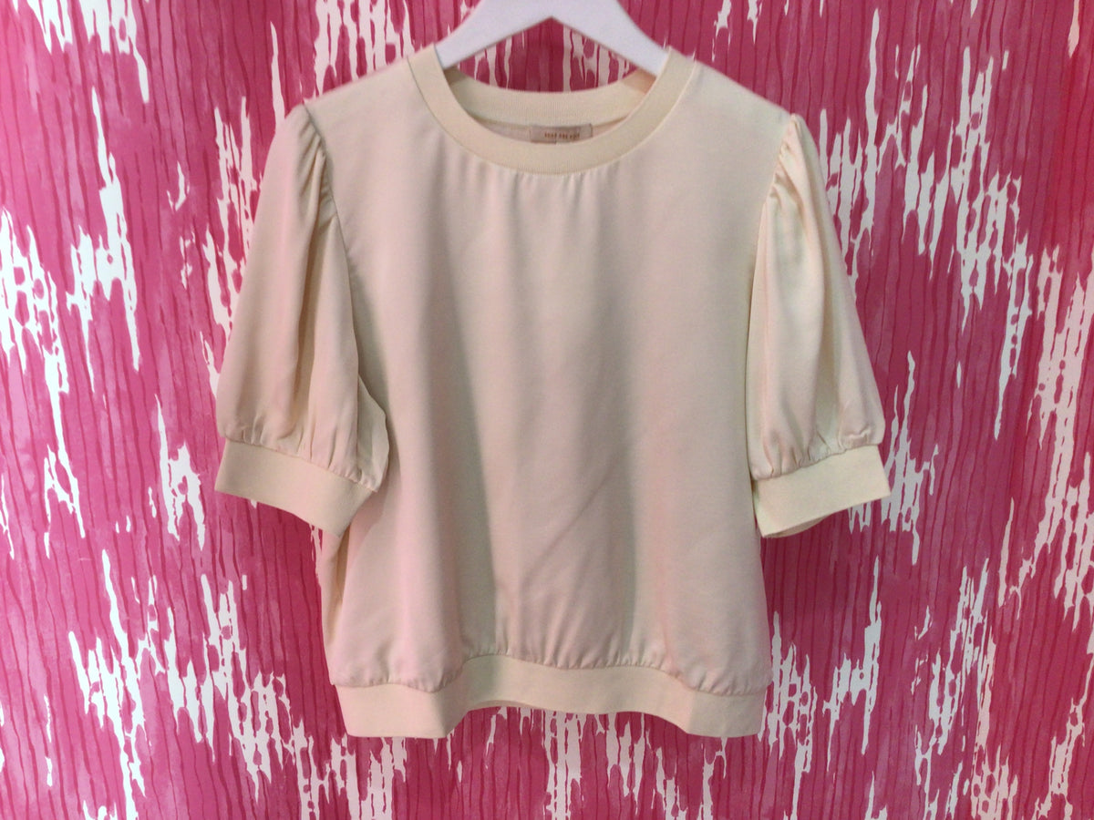 Bubble sleeve top