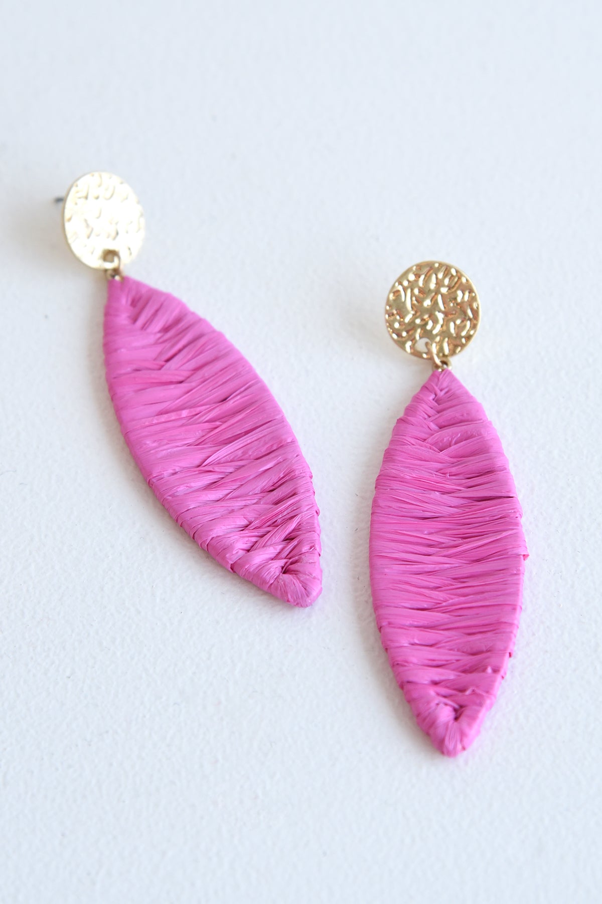 STRAW WRAPPED EARRINGS -PINK