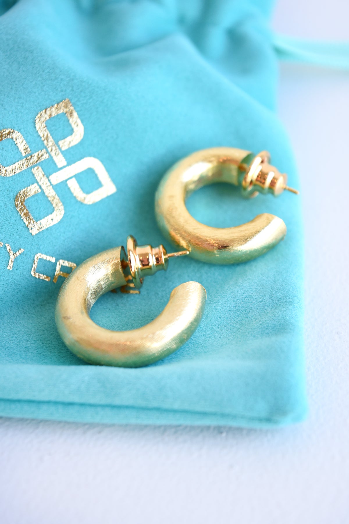 BETTY CARRE 0.5” CHUNKY GOLD HOOPS