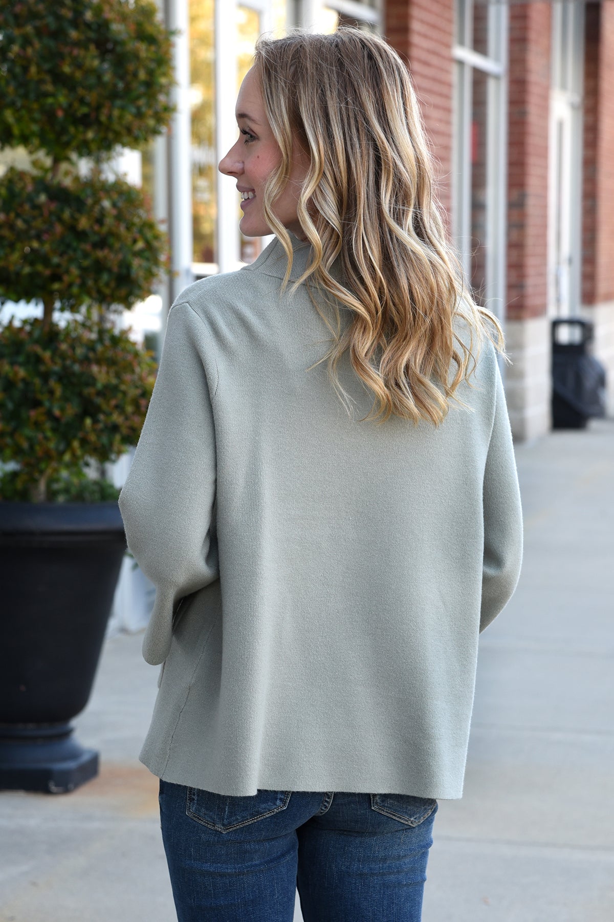 STAND OUT SWEATER -SAGE