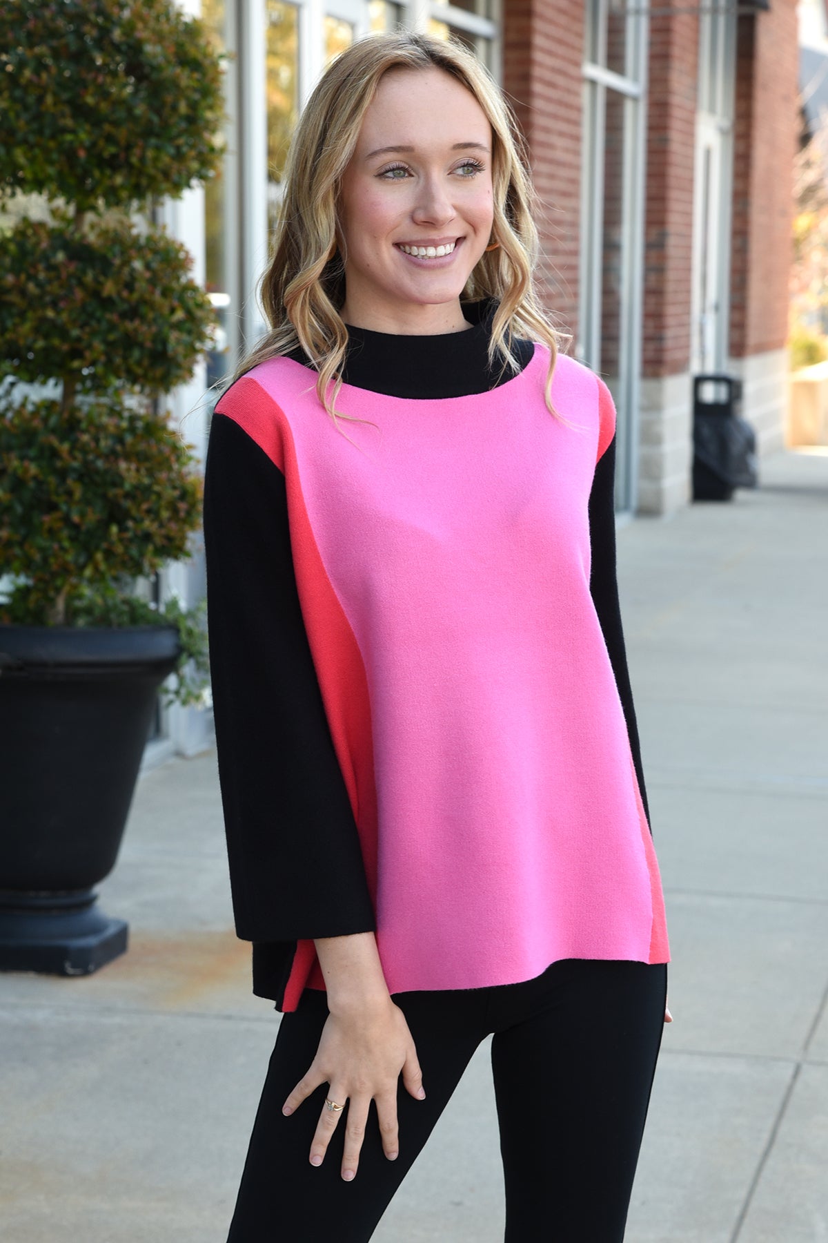 STAND OUT SWEATER -PINK/BLACK