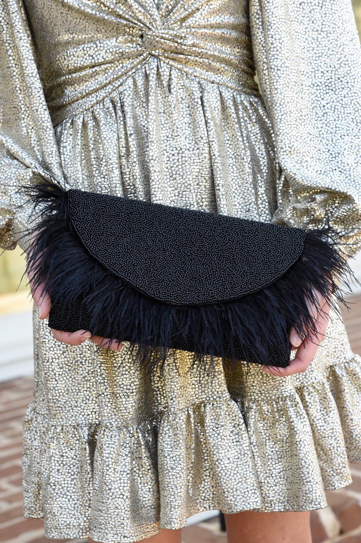 FEATHER BEADED CLUTCH -BLACK