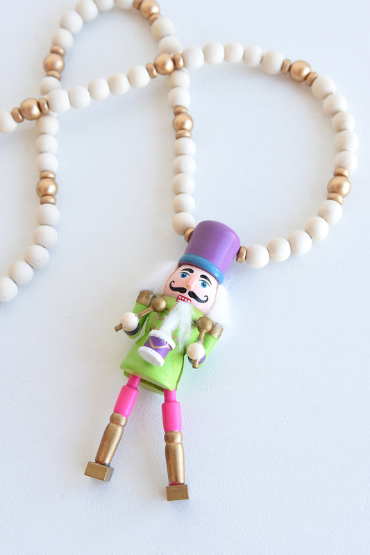 NUTCRACKER BEADED NECKLACE -GREEN