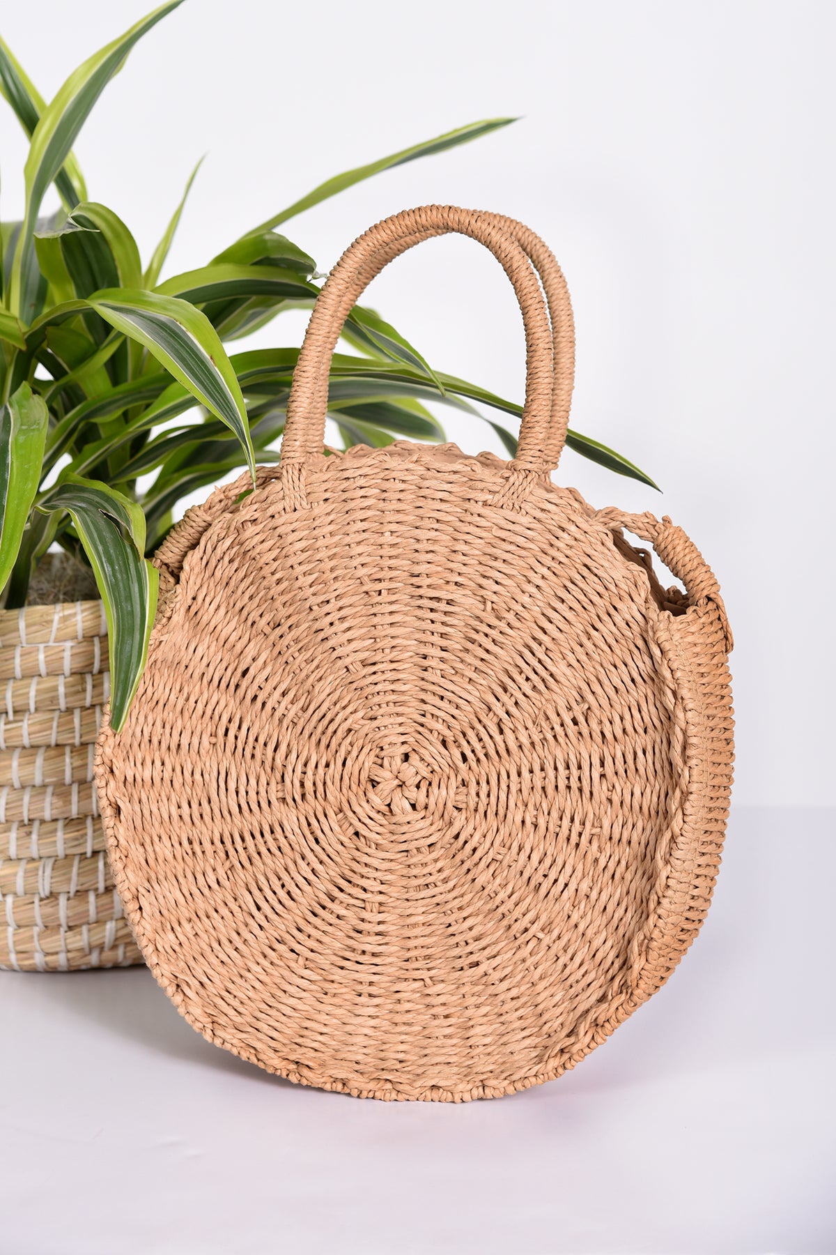 Straw best sale circle handbag